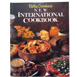 Vintage 1989 Betty Crocker's New International Cookbook, Hardcover